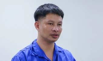 Nghịch tử sát hại mẹ, đuổi chém bố khi bị nhắc nhở nhiều lần