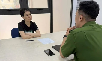Người đàn bà 'thuê hai sát thủ giết người' ra đầu thú