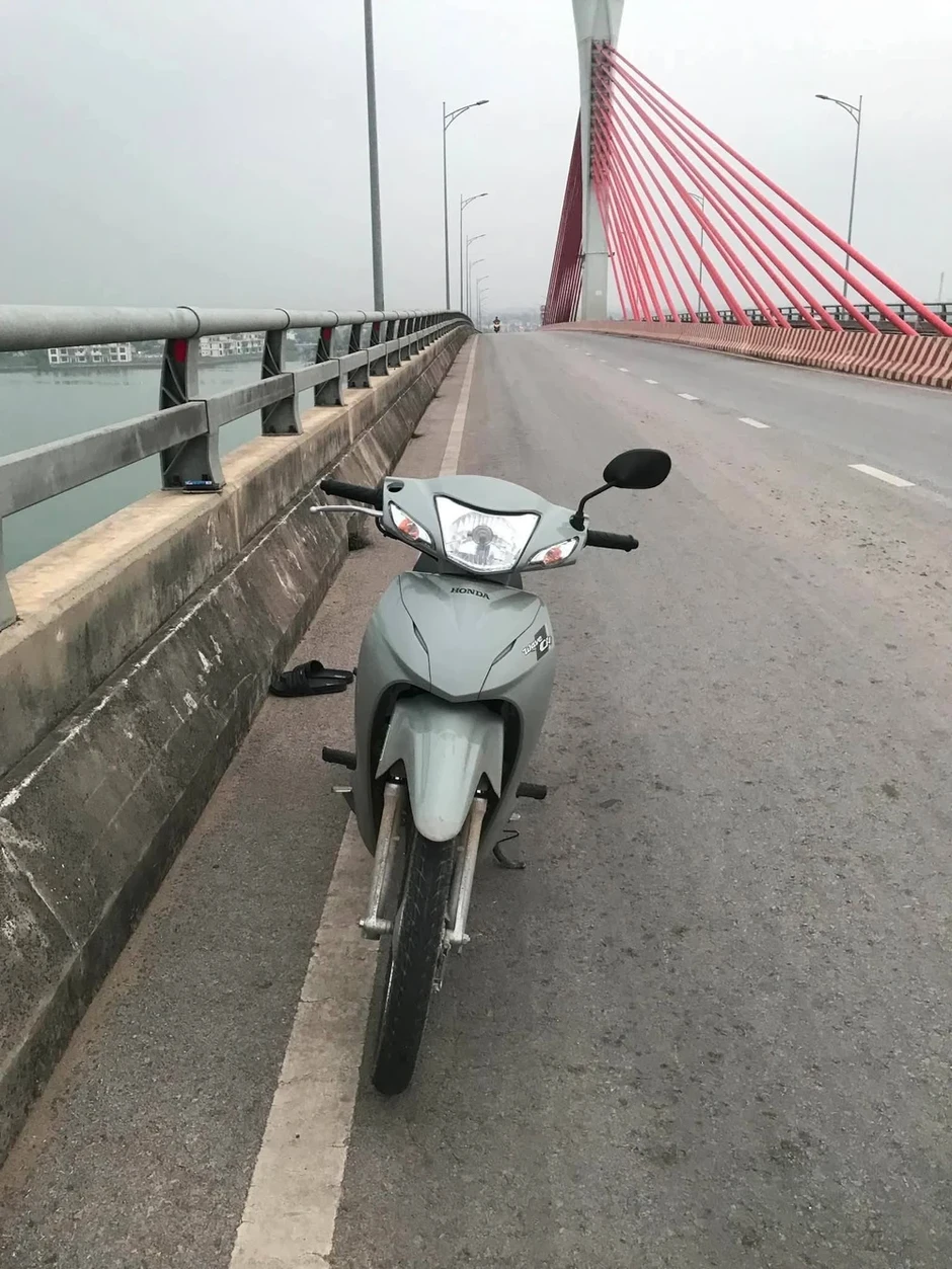 Người dân đi tắm biển phát hiện thi thể nam thanh niên trôi dạt vào bờ Người dân đi tắm biển phát hiện thi thể nam thanh niên trôi dạt vào bờ