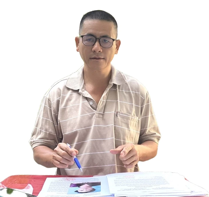 Người đàn ông dành cả đời đi tìm công lý sau cái chết của mẹ Người đàn ông dành cả đời đi tìm công lý sau cái chết của mẹ