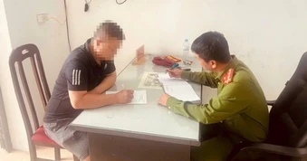 Người đàn ông đánh phụ nữ lớn tuổi vì mâu thuẫn giữa hai học sinh
