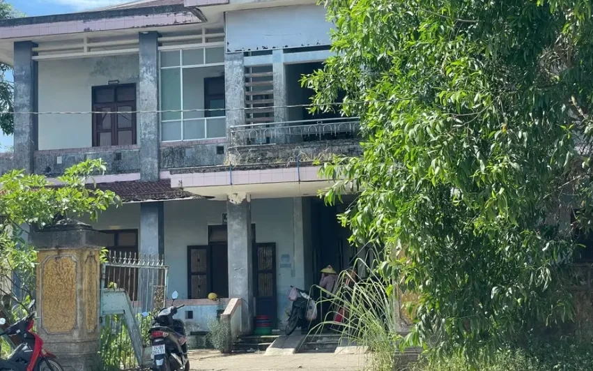 Người đàn ông dùng dao đâm vợ cũ rồi tự tử