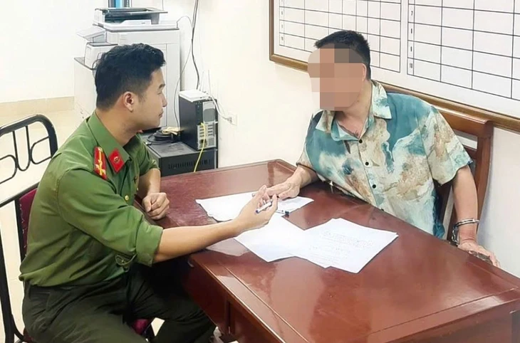 Người đàn ông nổ súng sau va chạm giao thông ở khu đô thị