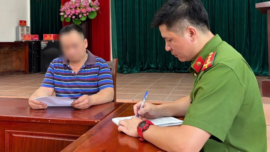Người đàn ông ở Thái Nguyên bị phạt vì bình luận xúc phạm trên mạng xã hội Người đàn ông ở Thái Nguyên bị phạt vì bình luận xúc phạm trên mạng xã hội