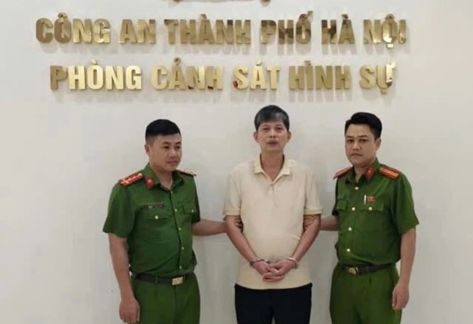Người đỗ ôtô chắn barie vì tranh chấp ở chung cư bị bắt