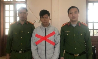 Người kéo lê bạn gái trên đường trong ngày 8/3 bị khởi tố