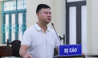 Người lái ôtô 'khóa đuôi' xe khác ở Hà Tĩnh bị phạt 50 triệu đồng