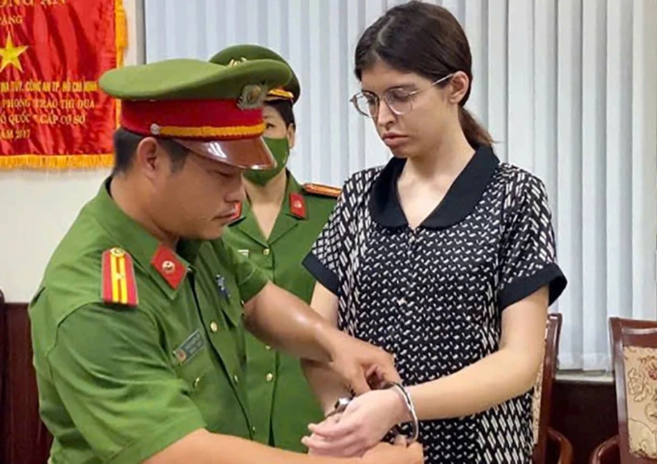 Người mẫu Andrea Aybar cùng trợ lý làm 'tiệc ma túy' trong căn hộ cao cấp Người mẫu Andrea Aybar cùng trợ lý làm 'tiệc ma túy' trong căn hộ cao cấp