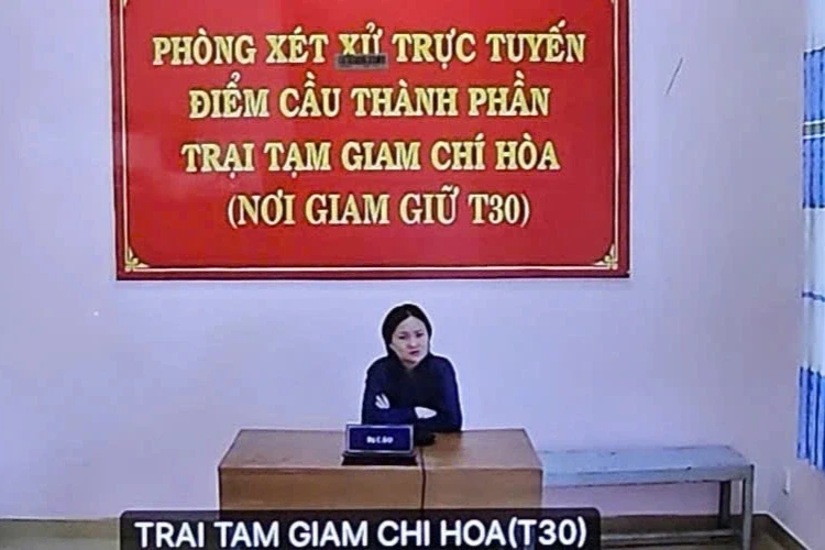 Người phụ nữ đâm bạn trai kém 11 tuổi tại khách sạn TPHCM lĩnh án Người phụ nữ đâm bạn trai kém 11 tuổi tại khách sạn TPHCM lĩnh án