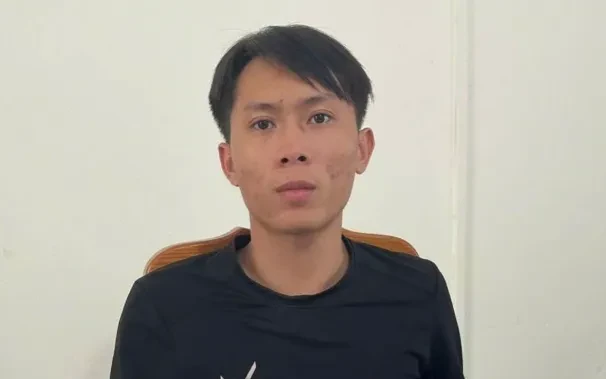Người phụ nữ mất tiền sau khi nhờ đồng nghiệp thao tác ứng dụng ngân hàng Người phụ nữ mất tiền sau khi nhờ đồng nghiệp thao tác ứng dụng ngân hàng