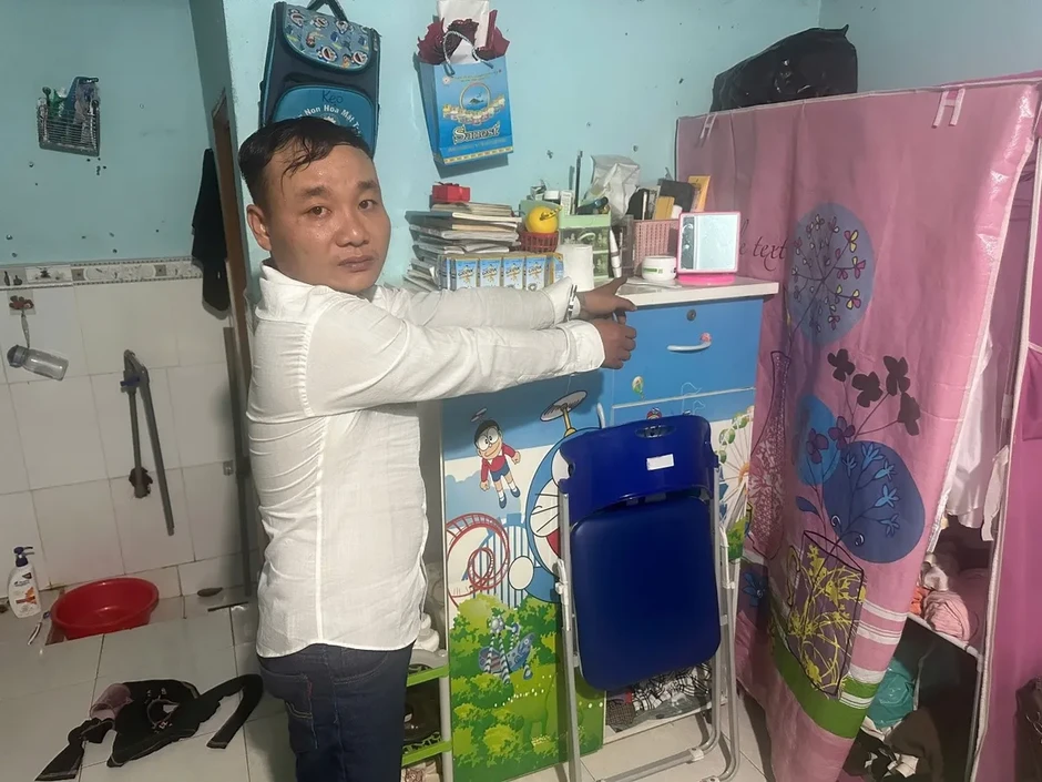 Người phụ nữ ngủ trưa quên khóa cửa, bị kẻ gian đột nhập trộm cắp xe máy Người phụ nữ ngủ trưa quên khóa cửa, bị kẻ gian đột nhập trộm cắp xe máy