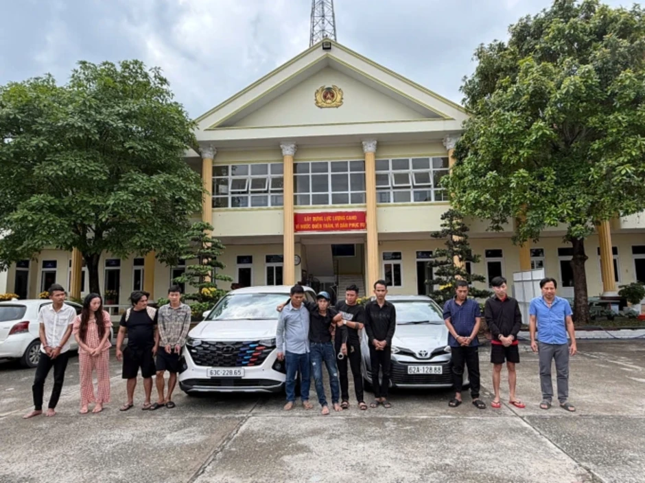 Người phụ nữ trốn khỏi ôtô trên đường bị bán sang Campuchia Người phụ nữ trốn khỏi ôtô trên đường bị bán sang Campuchia