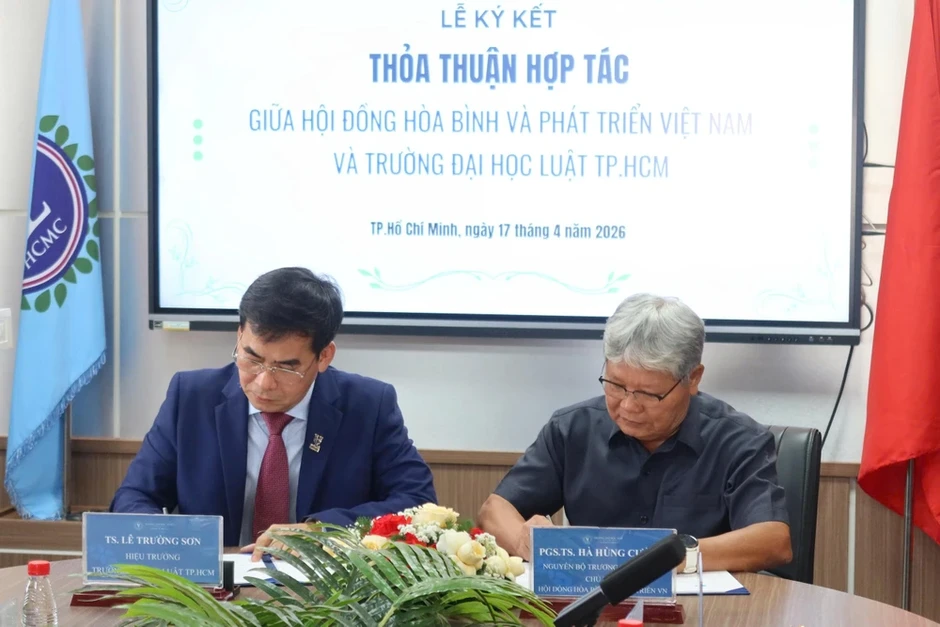 Nguyên Bộ trưởng Tư pháp Hà Hùng Cường: Nghề luật thầm lặng nhưng rất quan trọng Nguyên Bộ trưởng Tư pháp Hà Hùng Cường: Nghề luật thầm lặng nhưng rất quan trọng