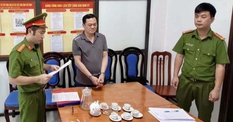 Nguyên cán bộ ủy ban kiểm tra tỉnh ủy lừa "chạy việc"