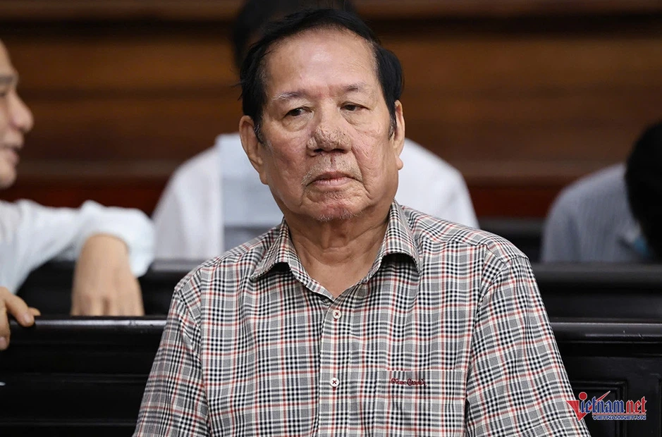 Nguyên quyền Chủ tịch Tập đoàn Cao su thừa nhận khoản 'chi riêng' 1,2 triệu USD Nguyên quyền Chủ tịch Tập đoàn Cao su thừa nhận khoản 'chi riêng' 1,2 triệu USD