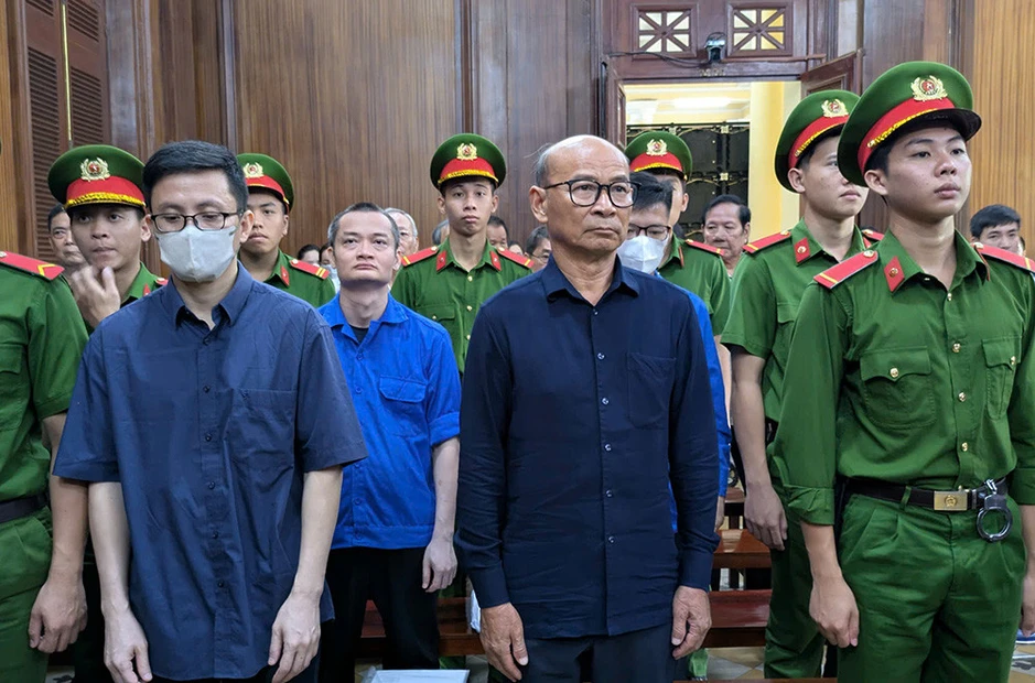 Nguyên quyền Chủ tịch Tập đoàn Cao su thừa nhận khoản 'chi riêng' 1,2 triệu USD Nguyên quyền Chủ tịch Tập đoàn Cao su thừa nhận khoản 'chi riêng' 1,2 triệu USD