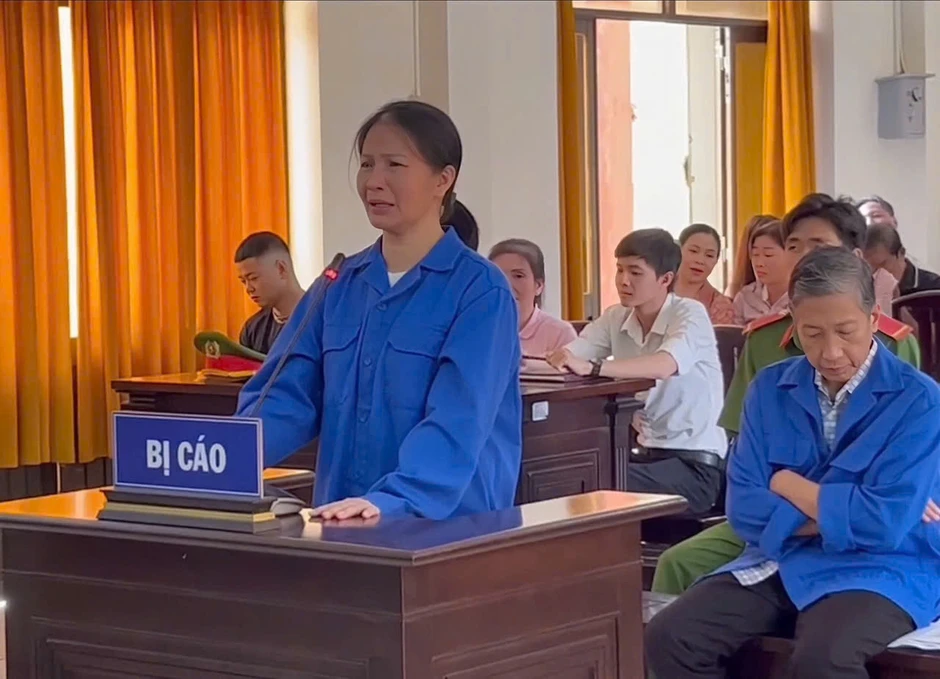 Nguyên Trưởng Công an TP Phú Quốc nói "các bị hại tự ý chuyển tiền" Nguyên Trưởng Công an TP Phú Quốc nói "các bị hại tự ý chuyển tiền"