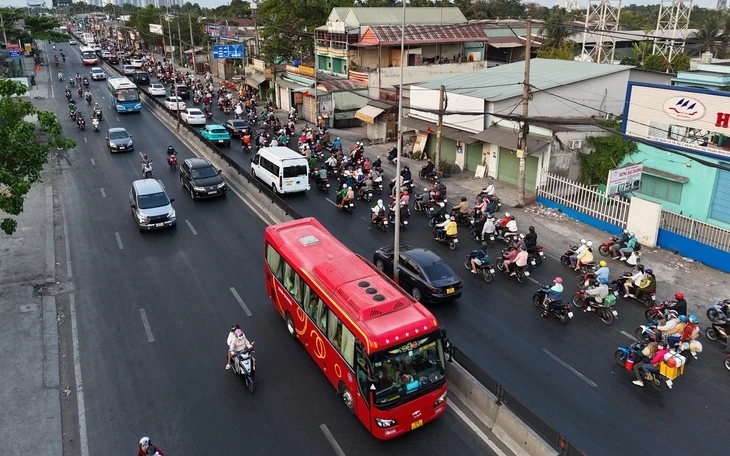 Nhà xe ở Gia Lai thu tiền khách cao hơn giá vé, phạt 52 triệu đồng Nhà xe ở Gia Lai thu tiền khách cao hơn giá vé, phạt 52 triệu đồng