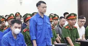 Nhận 140.000 USD “lo việc”, cựu phó phòng hình sự lĩnh án 12 năm tù