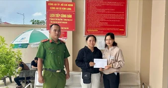 Nhận gần 19 triệu đồng chuyển nhầm, người phụ nữ trình báo công an