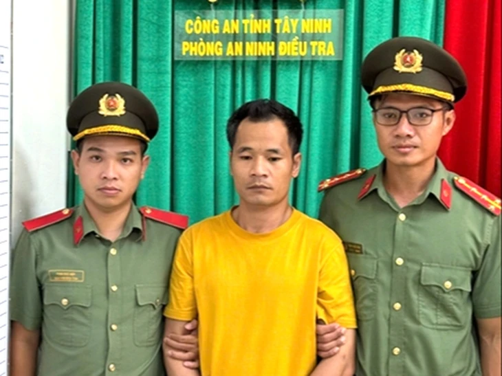 'Nhân viên chứng khoán' được giải cứu về Việt Nam lại xuất cảnh trái phép sang Campuchia đánh bạc 'Nhân viên chứng khoán' được giải cứu về Việt Nam lại xuất cảnh trái phép sang Campuchia đánh bạc