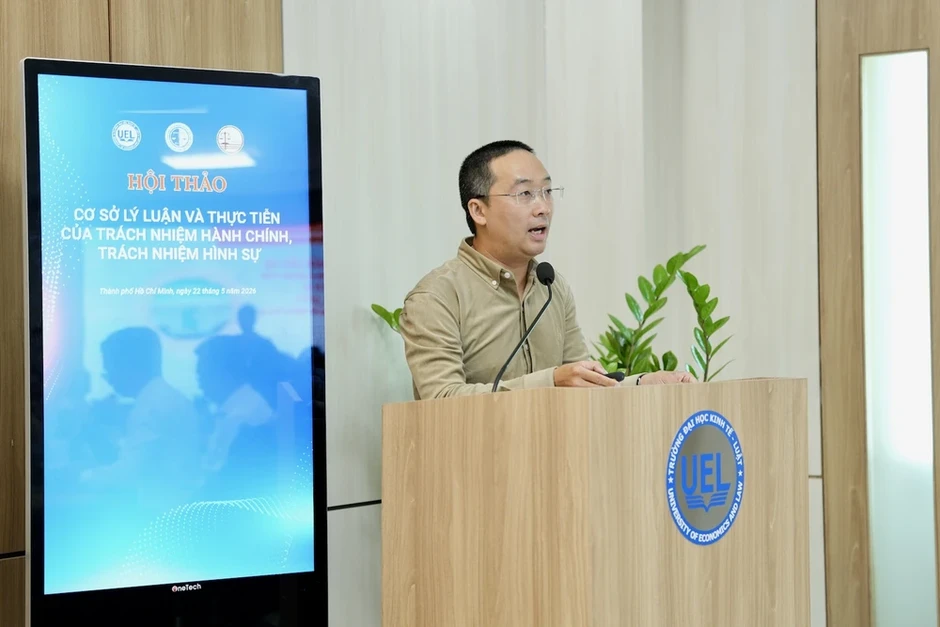Nhiều bất cập khi phân định trách nhiệm hành chính và trách nhiệm hình sự Nhiều bất cập khi phân định trách nhiệm hành chính và trách nhiệm hình sự