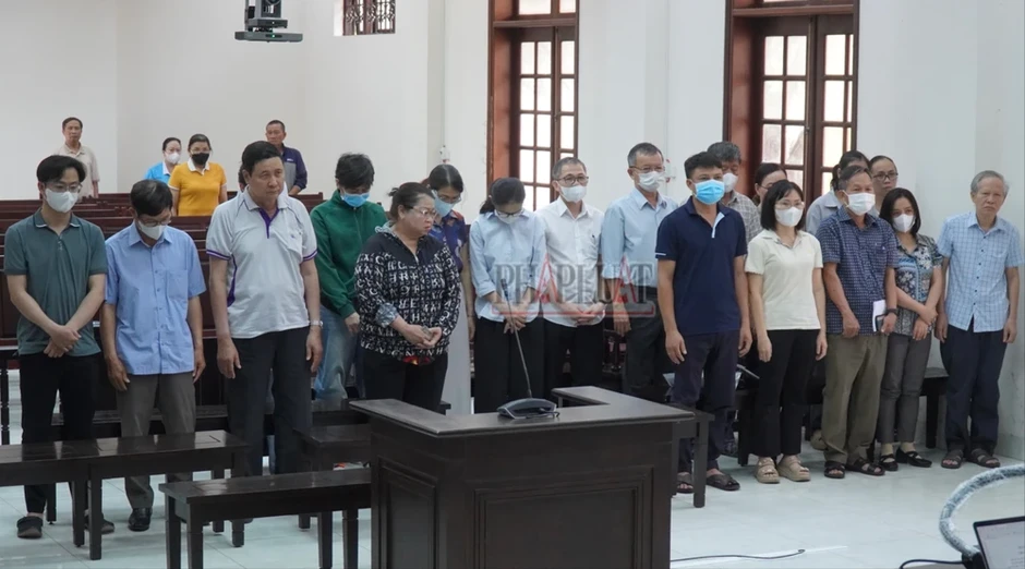 Nhiều bị cáo vắng mặt, tòa hoãn xử vụ 'bán' bệnh án tâm thần tại Viện Pháp y tâm thần Trung ương Biên Hòa Nhiều bị cáo vắng mặt, tòa hoãn xử vụ 'bán' bệnh án tâm thần tại Viện Pháp y tâm thần Trung ương Biên Hòa