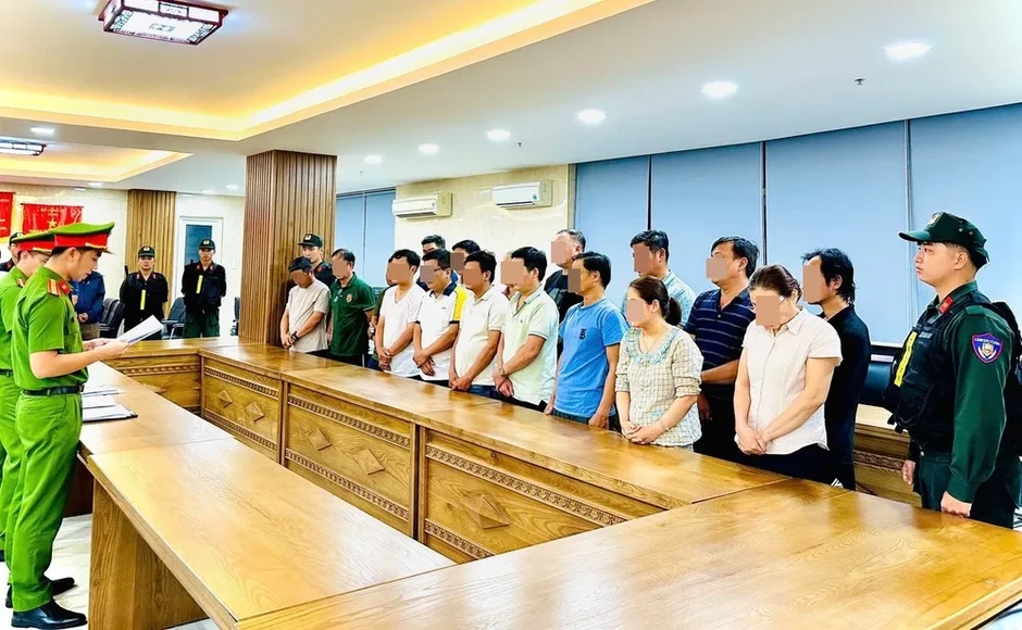 Nhiều cán bộ ở Đà Nẵng bị khởi tố vì đưa, nhận hối lộ và làm giả hồ sơ Nhiều cán bộ ở Đà Nẵng bị khởi tố vì đưa, nhận hối lộ và làm giả hồ sơ