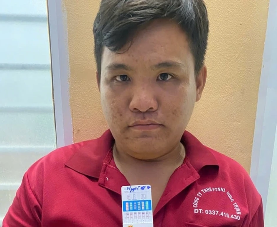 Nhiều lần xâm hại bé gái hàng xóm 7 tuổi Nhiều lần xâm hại bé gái hàng xóm 7 tuổi