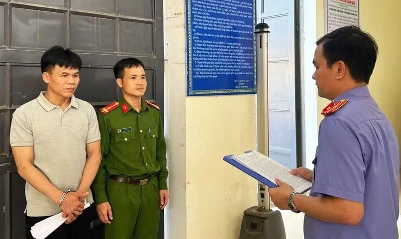 Nhiều ngày xuyên rừng bắt trùm ma túy ở Hà Tĩnh Nhiều ngày xuyên rừng bắt trùm ma túy ở Hà Tĩnh