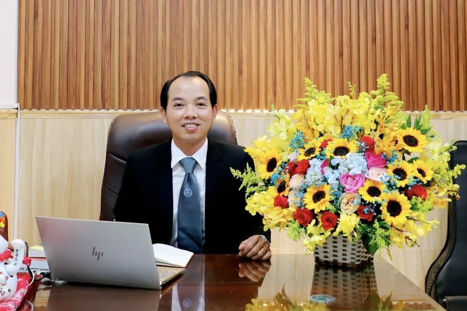 Nhiều người tá hỏa khi thấy bản thân nhập viện, bán hàng giả trên... facebook Nhiều người tá hỏa khi thấy bản thân nhập viện, bán hàng giả trên... facebook