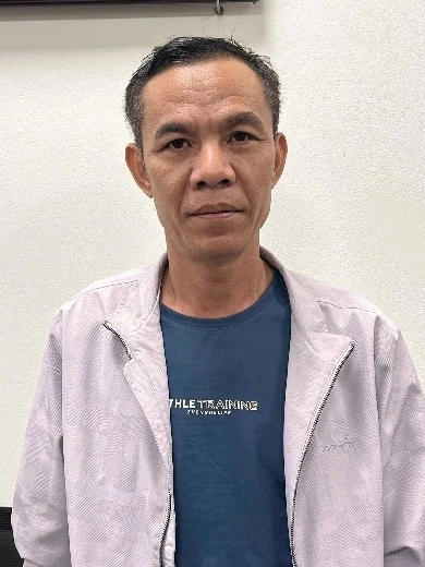 Nhóm 4 đối tượng lừa bán “thiên thạch” giả, chiếm đoạt 11 tỷ đồng của người phụ nữ Nhóm 4 đối tượng lừa bán “thiên thạch” giả, chiếm đoạt 11 tỷ đồng của người phụ nữ