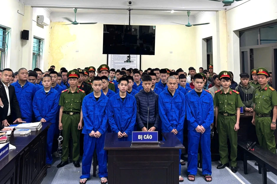 Nhóm 62 thanh thiếu niên gây náo loạn trên phố lĩnh án