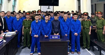Nhóm 62 thanh thiếu niên gây náo loạn trên phố lĩnh án