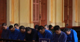 Nhóm bảo vệ 'bán' đường trong Khu Công nghệ cao TPHCM, thu tiền tỷ