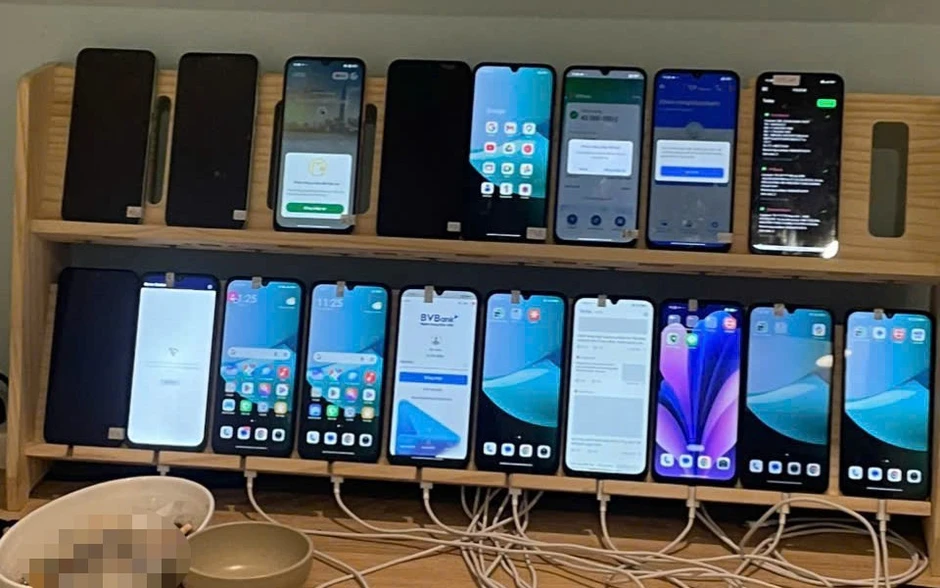 Nhóm đối tượng người nước ngoài 'ẩn mình' trong chung cư cao cấp để vận hành đường dây cờ bạc 30.000 tỷ đồng Nhóm đối tượng người nước ngoài 'ẩn mình' trong chung cư cao cấp để vận hành đường dây cờ bạc 30.000 tỷ đồng