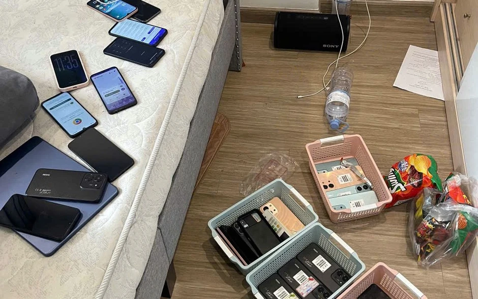 Nhóm đối tượng người nước ngoài 'ẩn mình' trong chung cư cao cấp để vận hành đường dây cờ bạc 30.000 tỷ đồng Nhóm đối tượng người nước ngoài 'ẩn mình' trong chung cư cao cấp để vận hành đường dây cờ bạc 30.000 tỷ đồng
