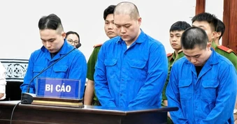 Nhóm du khách cất ma túy ở "vùng kín" qua cửa an ninh sân bay Tân Sơn Nhất