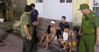 Nhóm thanh niên đuổi đánh nhau trước cổng bệnh viện