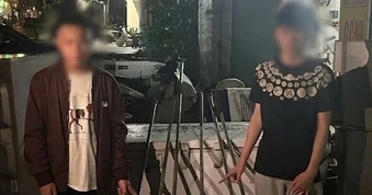 Nhóm thanh niên mua dao bầu, đinh ba chuẩn bị hỗn chiến trong đêm