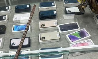 Nhóm thiếu niên phá khóa cửa hàng, trộm hàng loạt iPhone