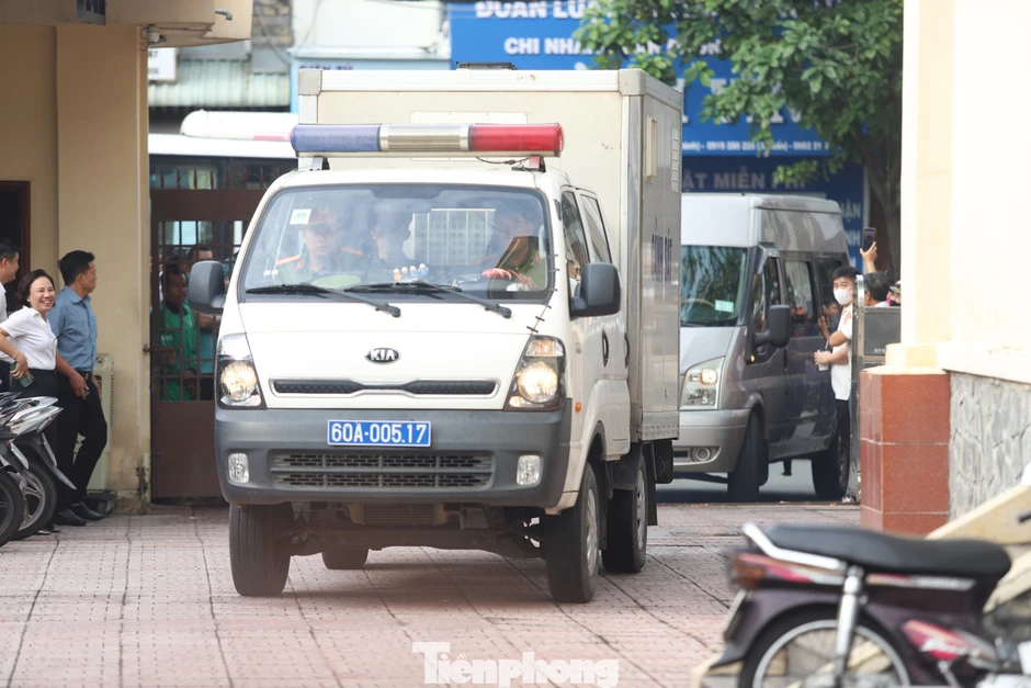 Những hình ảnh tại phiên tòa vụ thảm án ở Đồng Nai Những hình ảnh tại phiên tòa vụ thảm án ở Đồng Nai
