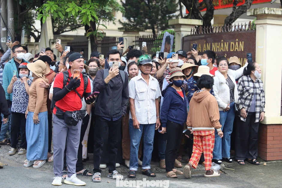 Những hình ảnh tại phiên tòa vụ thảm án ở Đồng Nai Những hình ảnh tại phiên tòa vụ thảm án ở Đồng Nai