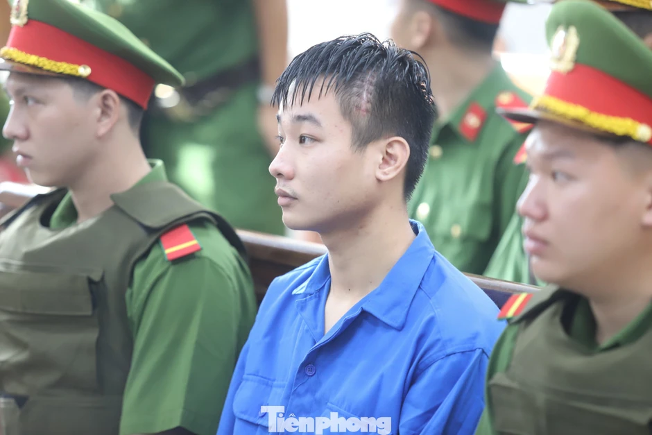Những hình ảnh tại phiên tòa vụ thảm án ở Đồng Nai Những hình ảnh tại phiên tòa vụ thảm án ở Đồng Nai