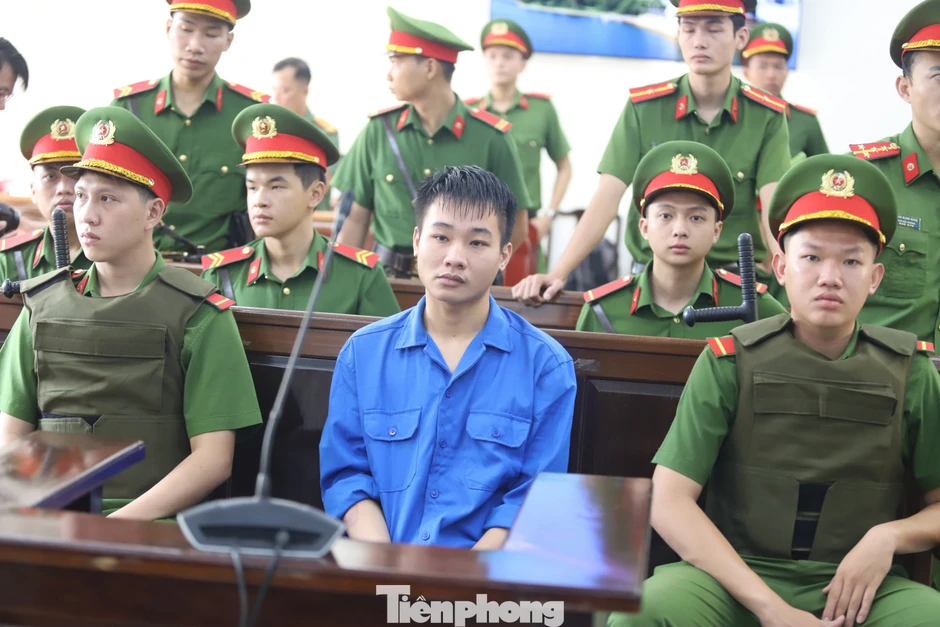 Những hình ảnh tại phiên tòa vụ thảm án ở Đồng Nai Những hình ảnh tại phiên tòa vụ thảm án ở Đồng Nai