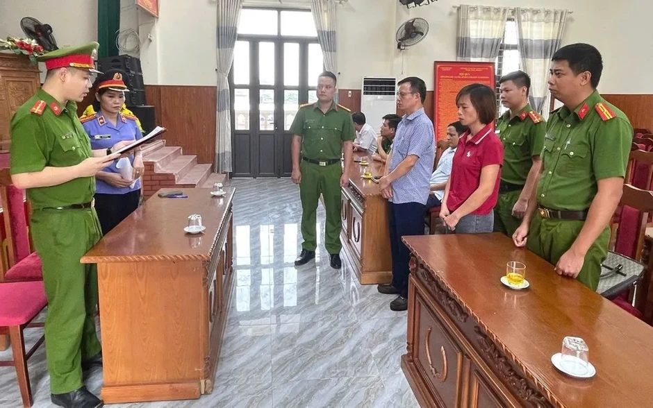 Ninh Bình: Khởi tố 4 nguyên cán bộ xã lợi dụng chức vụ, gây thiệt hại ngân sách hơn 1,4 tỷ đồng