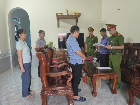 Ninh Bình: Khởi tố 4 nguyên cán bộ xã lợi dụng chức vụ, gây thiệt hại ngân sách hơn 1,4 tỷ đồng