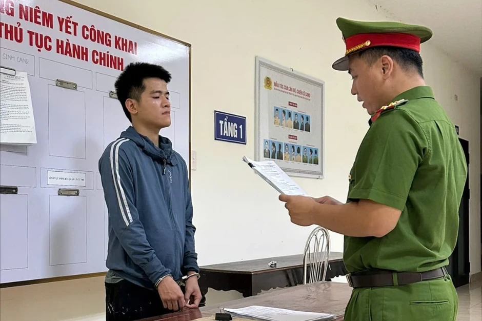 Nợ nần, thanh niên làm giả sổ hồng đi lừa đảo Nợ nần, thanh niên làm giả sổ hồng đi lừa đảo