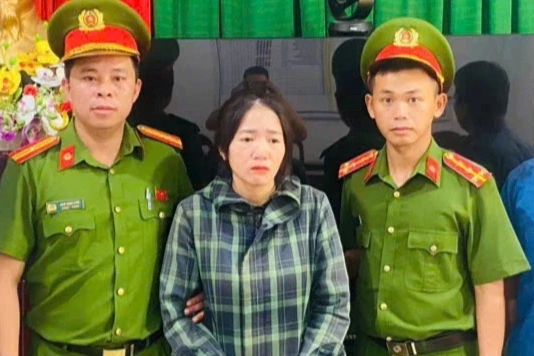 Nữ đối tượng truy nã đặc biệt nguy hiểm bị bắt sau hơn một năm lẩn trốn