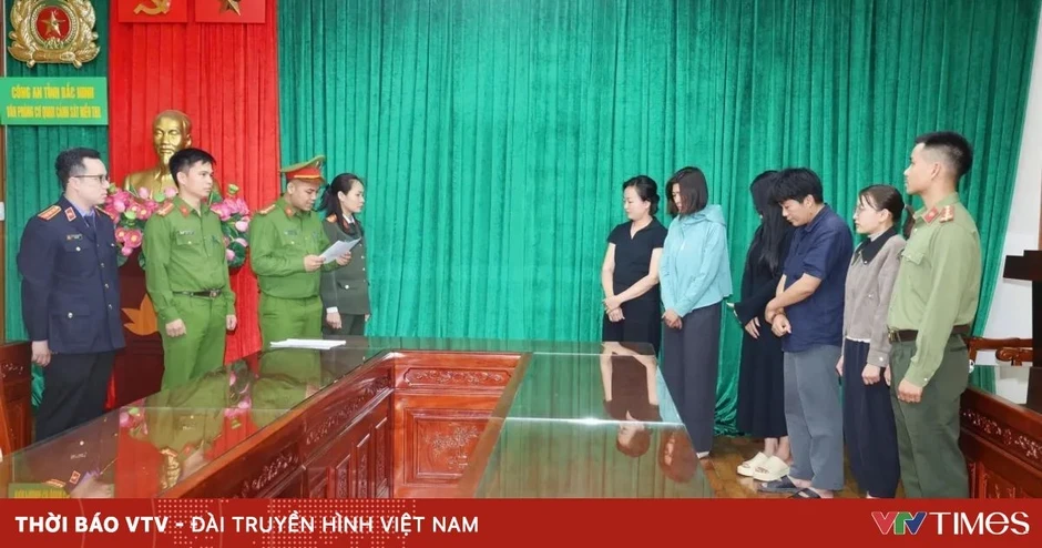 Nữ giám đốc cùng nhóm môi giới bị bắt vì làm khống hồ sơ mua nhà ở xã hội tại Bắc Ninh Nữ giám đốc cùng nhóm môi giới bị bắt vì làm khống hồ sơ mua nhà ở xã hội tại Bắc Ninh
